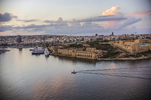 Βαλέτα Μάλτα 2018 Σεπτεμβρίου Μαγευτικό Ηλιοβασίλεμα Πάνω Από Την Πόλη — Φωτογραφία Αρχείου