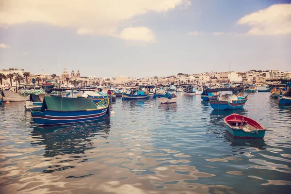 Marsaxlokk Malta September 2018 Färgglada Båtar Maltesiska Fiskebyn Marsaxlokk Malta — Stockfoto