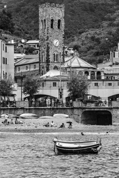 Monterosso Italië Juni 2019 Uitzicht Prachtige Stad Monterosso Met Klokkentoren — Stockfoto