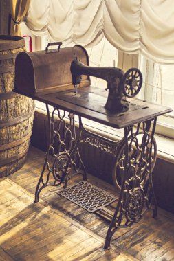 Eski Singer dikiş makinesi dikiş atölyesi, müze, Ukrayna
