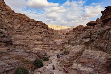 Ürdün çölündeki Rocky kumtaşı dağları Petra antik kasabası, Ürdün yakınlarındaki