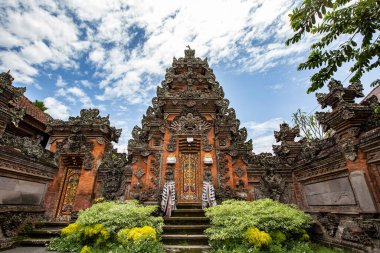 Geleneksel Balili mimari detayları, Ubud Sarayı, Bali, Endonezya giriş kapısı