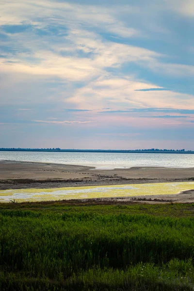 Закат Над Речным Озером — стоковое фото