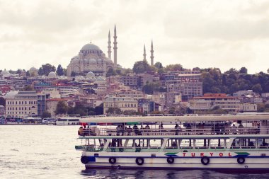 Türkiye 'nin Galata Köprüsü' nden İstanbul Sultanahmet bölgesinin gün batımı manzarası