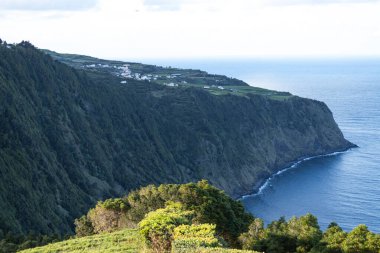 San Miguel adası Azores Portekiz 'de nefes kesici uçurum ve okyanus manzarası