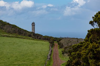 Terk Edilmiş Ponta dos Roaiis Deniz Feneri, Jorge Adası, Azores, Portekiz