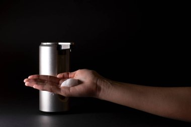 Köpük Sabun el koyarak