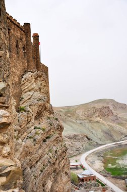 Van, Türkiye - 19 Mayıs 2011: Tarihi Hosap Şatosundan bir manzara.