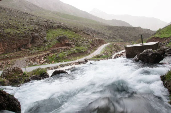 Bahcesaray Van Türkiye Mayıs 2011 Mukus Nehrinin Kaynağı Subasi Mağarası — Stok fotoğraf