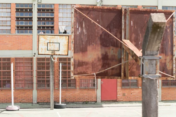 Abandoned School Baskt Court — Stock Photo, Image