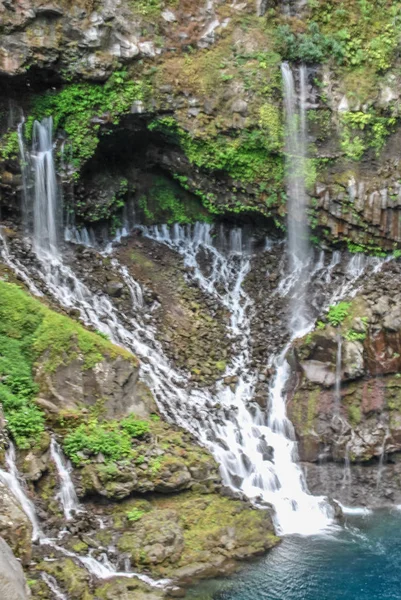 Visa på vattenfall med djungel på mauritius island — Stockfoto