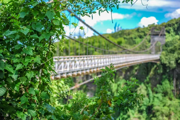 悬浮桥在拉团聚岛 — 图库照片