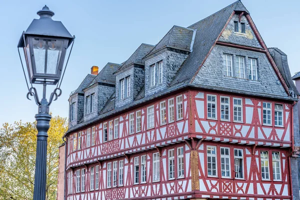 Fachwerk building in Frankfurt old town, Frankfurt, hesse, germa — Stok fotoğraf