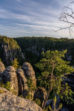 gün doğumunda sakson İsviçre kayalar, Almanya