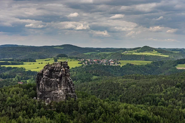 Schrammsteine w Saskiej Szwajcarii, Niemcy — Zdjęcie stockowe