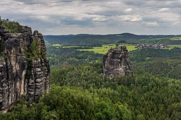 Schrammsteine en Saxon Suiza, Alemania — Foto de Stock