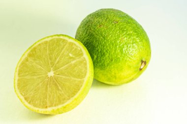 Taze kesilmiş limon narenciye, Gıda