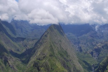 Cape Noir 'deki Cirque de Mafate