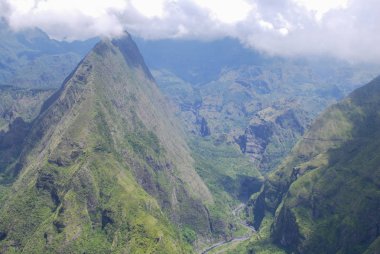 Cape Noir 'deki Cirque de Mafate