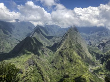 Cape Noir 'deki Cirque de Mafate