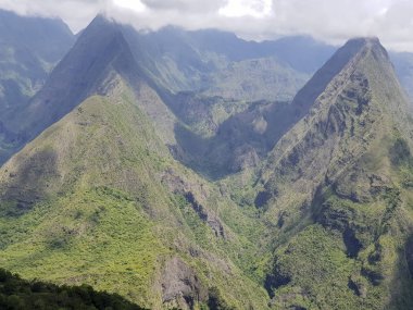 Cape Noir 'deki Cirque de Mafate