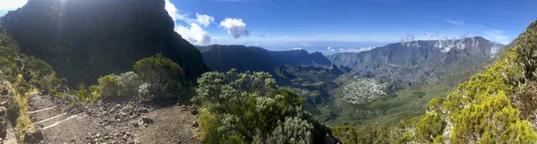 Cirque de cilaos at sunset view from piton des neiges — Stock Photo, Image