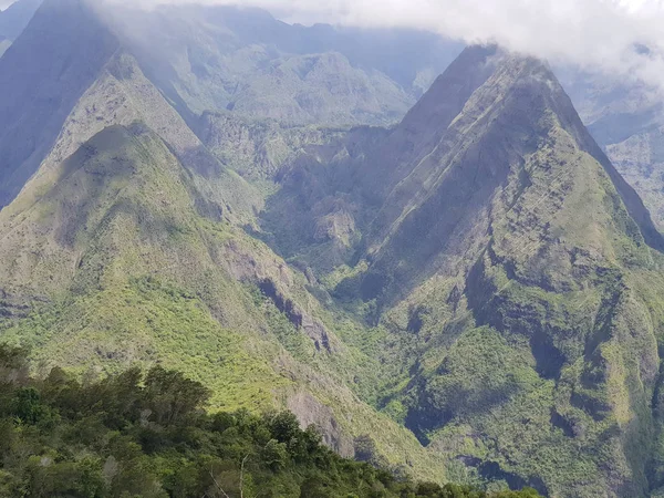 Cape Noir 'deki Cirque de Mafate
