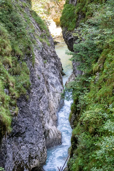 Vatten Som Rinner Nedför Leutaschklammen Leutash Gorge — Stockfoto