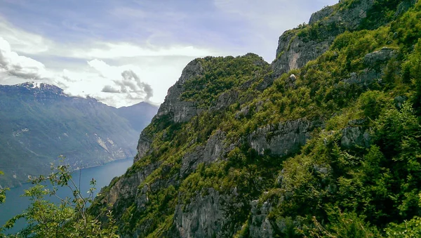 Panormaic Utsikt Över Bergen Vid Sjön Garda Nära Arco Norra — Stockfoto