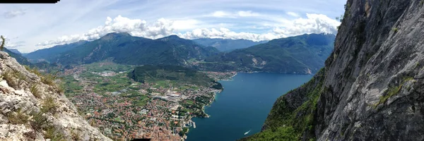 Panoramautsikt Över Riva Del Garda Från Toppen Berget Cima Oro — Stockfoto