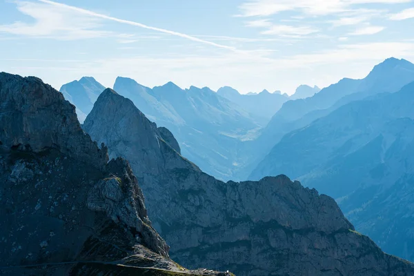 Karwendel Dağları, Bavyera, Almanya 'dan dağ manzarası