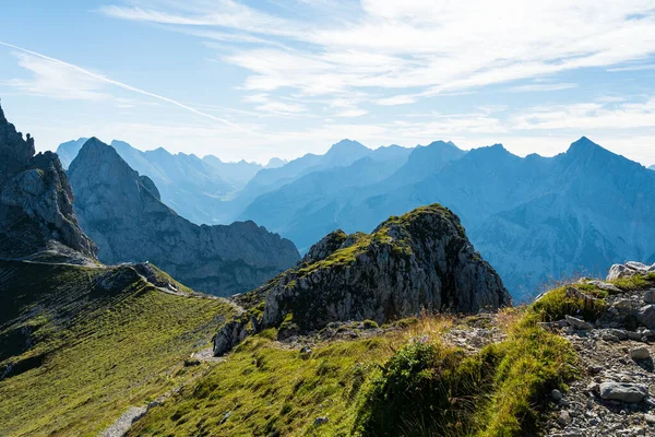 Karwendel Dağları, Bavyera, Almanya 'dan dağ manzarası