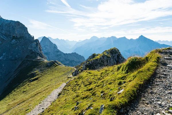 Karwendel Dağları, Bavyera, Almanya 'dan dağ manzarası