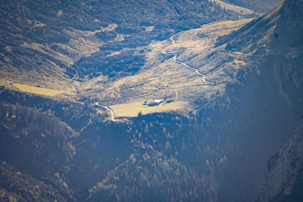Karwendel Dağları, Bavyera, Almanya 'dan dağ manzarası