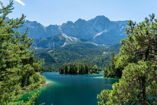 Utsikt Över Det Vackra Zugspitze Berget Och Eibsee Bayern Tyskland — Stockfoto