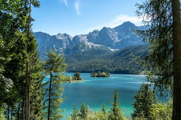 Widok Piękne Góry Zugspitze Eibsee Bawarii Niemcy — Zdjęcie stockowe