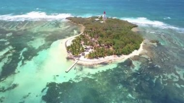 Ilet du Gosier, Lagün, Grande-Terre, Guadeloupe, Karayipler havadan görünümü