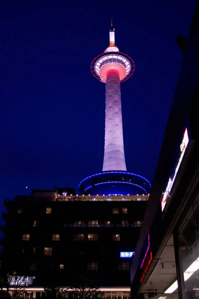 Kyoto Tower geceleri
