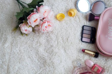 pembe girly makyaj malzeme