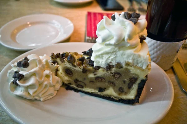 Slice of chocolate cheese cake with whipcream — Stock Photo, Image