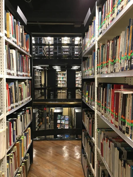 Bookshelfs in the public library — Stock Photo, Image