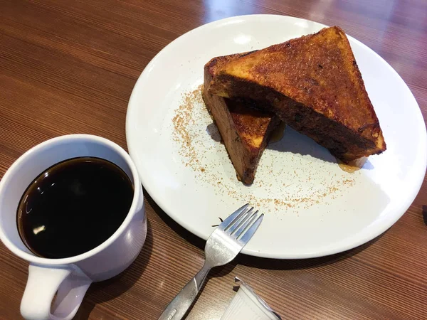 Stapel französischer Toast und Kaffee — Stockfoto