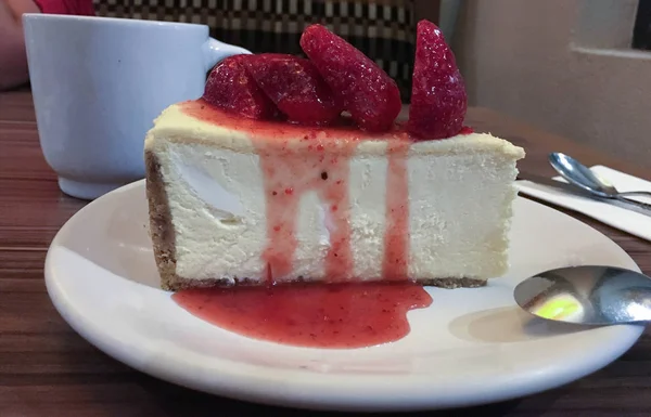 Çilekli cheesecake 