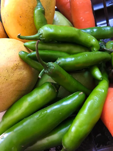 Mexikói Zöld Chili Pirított Készen Áll Salsa Néhány Más Zöldség Jogdíjmentes Stock Fotók