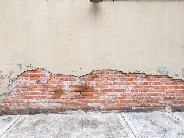 Tuğla duvar, emty sokağında eski moda.