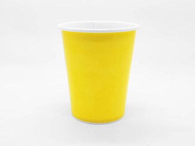 Çaydanlık ibrik beyaz izole arka planda bu işlevleri için bir kapak, emzik ve kolu veya benzer şeklinin bir küçük mutfak aletleri ile kaynar su pot bir tür uzmanlaşmış olup