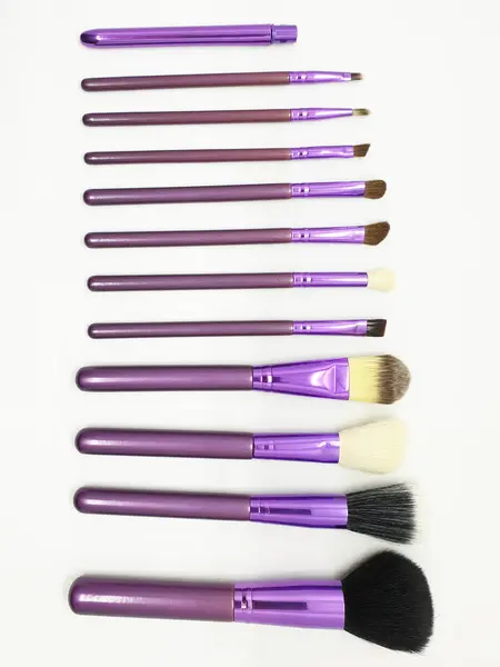 Set Cepillos Cosméticos Para Maquillaje Aislado Sobre Fondo Blanco Imagen — Foto de Stock