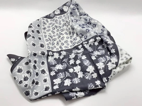 Gyönyörű Színes Ruha Szövet Textil Művészi Dísztárgyakat Mintás Fehér Elszigetelt — Stock Fotó