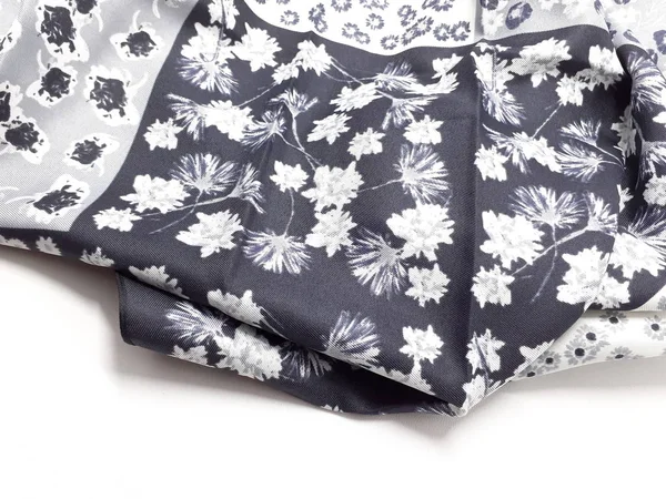 Beyaz İzole Arka Planda Sanatsal Süs Desenli Güzel Renkli Konfeksiyon Kumaş Tekstili - Resim 