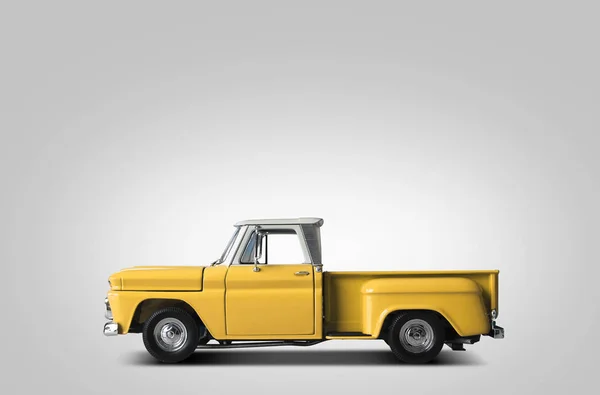 Retro Yellow Pickup Light Background — Stock Photo, Image